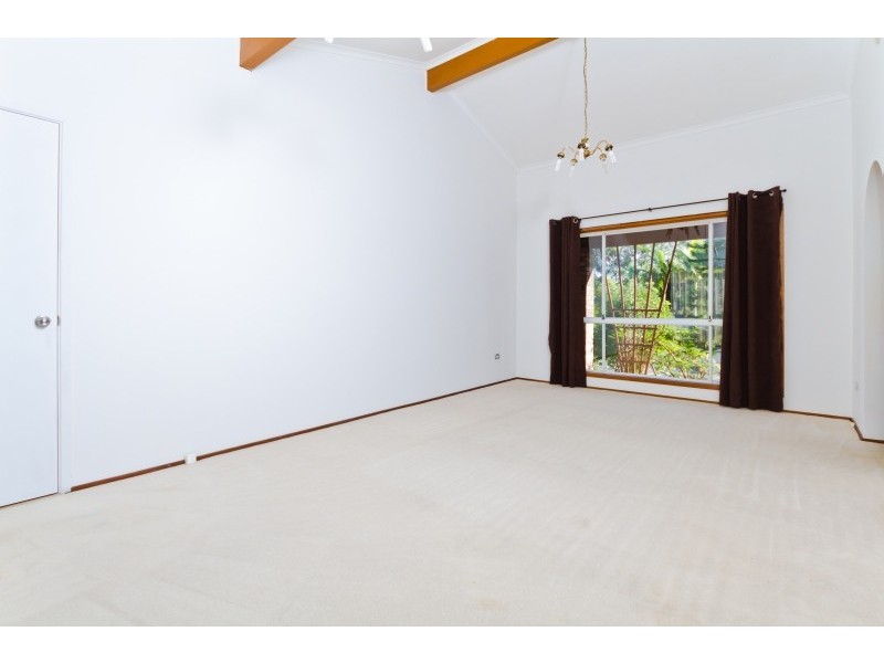 1 Letitia Close, Green Point NSW 2251