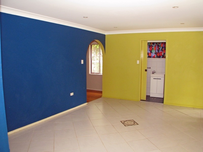 1 Gregory Street, Wyoming NSW 2250