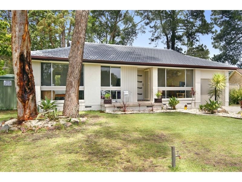 7 Bayline Drive, Point Clare NSW 2250