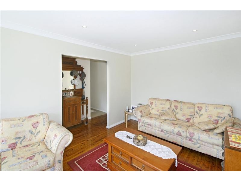 7 Bayline Drive, Point Clare NSW 2250