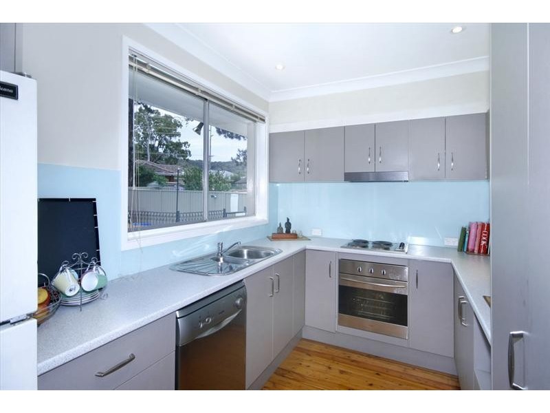 7 Bayline Drive, Point Clare NSW 2250