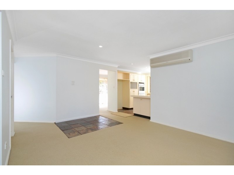 6 Oakwood close, Forresters Beach NSW 2260