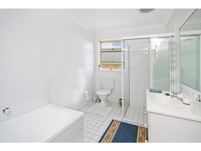 10/7 Jennie Cox Close, Erina NSW 2250