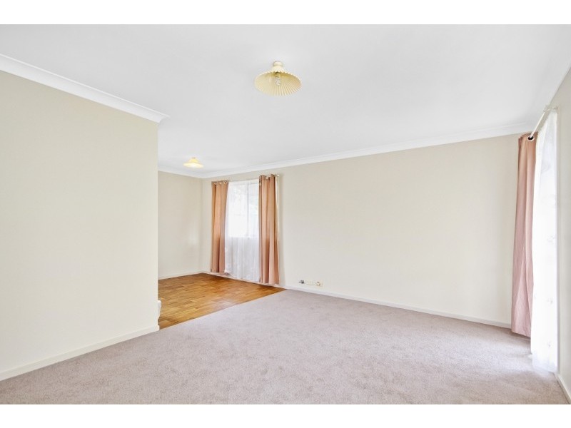 8 Gumleaf Close, Erina NSW 2250