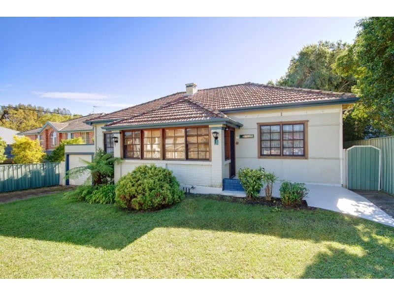 6 Caroline Street, East Gosford NSW 2250