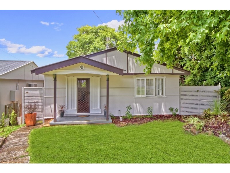 4 Toorak Avenue, Erina NSW 2250