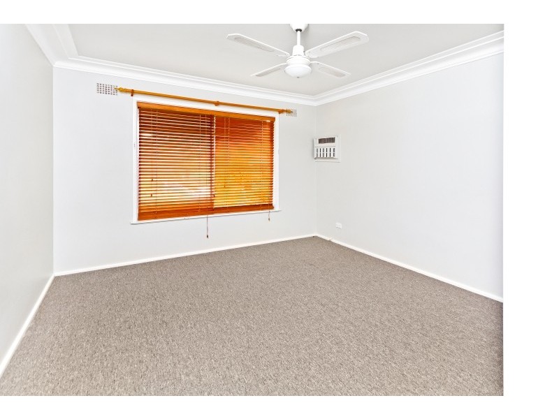 12 Lock Avenue, Springfield NSW 2250