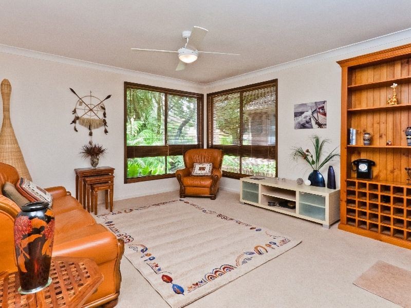 11 Kuburra Road, Erina NSW 2250