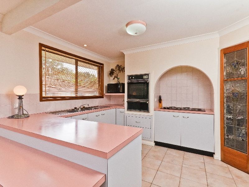 11 Kuburra Road, Erina NSW 2250