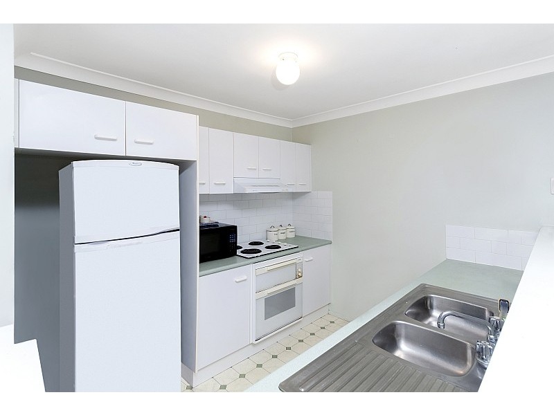 11b Castlereagh Crescent, Bateau Bay NSW 2261