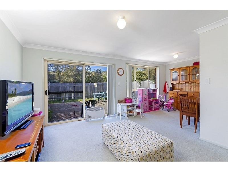 11b Castlereagh Crescent, Bateau Bay NSW 2261