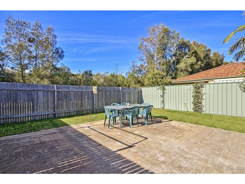 11b Castlereagh Crescent, Bateau Bay NSW 2261