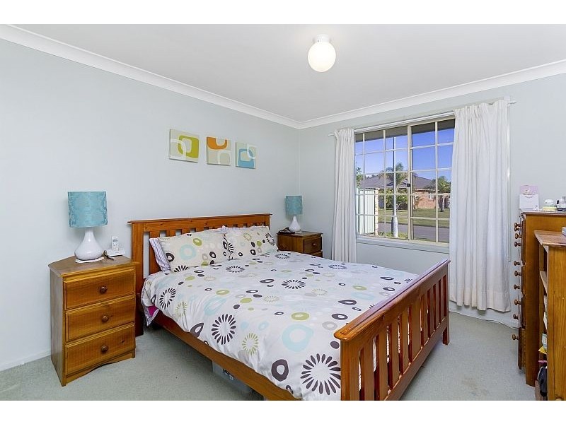 11b Castlereagh Crescent, Bateau Bay NSW 2261