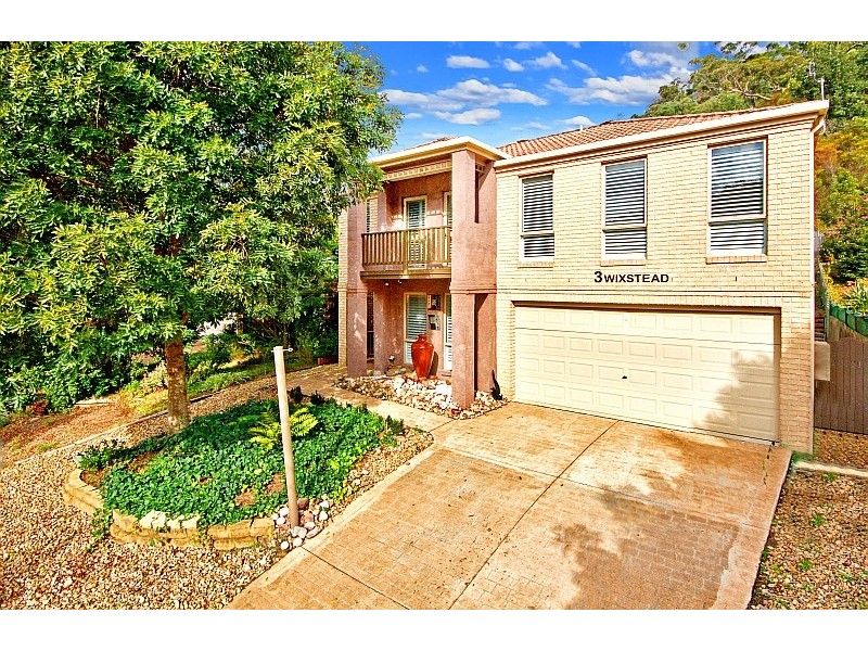 3 Wixstead Close, Point Clare NSW 2250