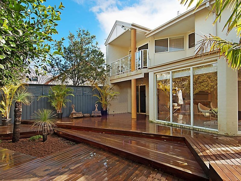 1/14 Elgata Avenue, North Avoca NSW 2260