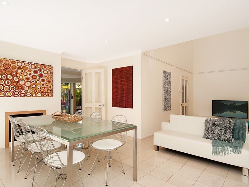 1/14 Elgata Avenue, North Avoca NSW 2260