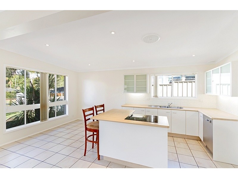 11 Lisarow Street, Lisarow NSW 2250