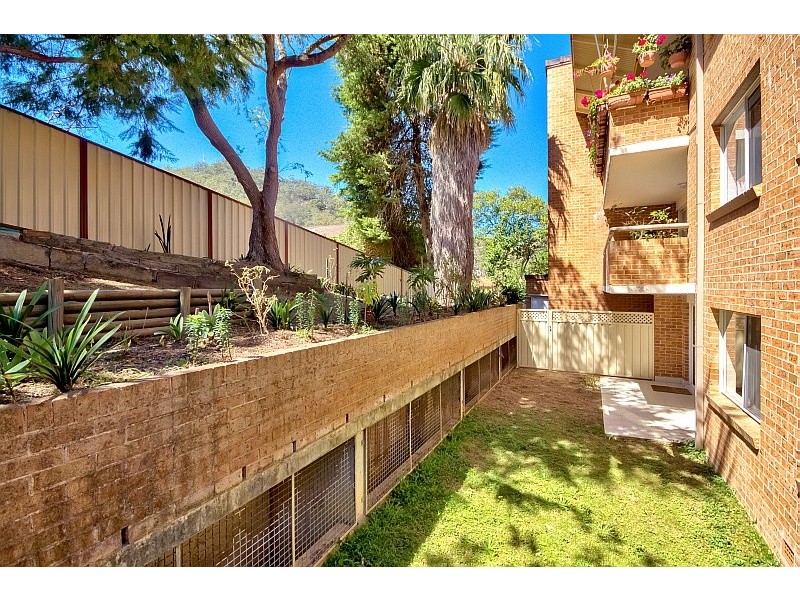 4/23-27 Hills Street, Gosford NSW 2250