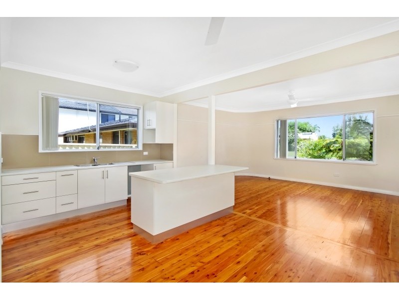 21 Renown Street, Wamberal NSW 2260