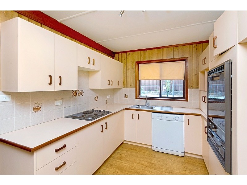 20 Blue Waters Parade, Tascott NSW 2250