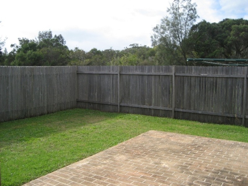 11a Castlereagh Crescent, Bateau Bay NSW 2261