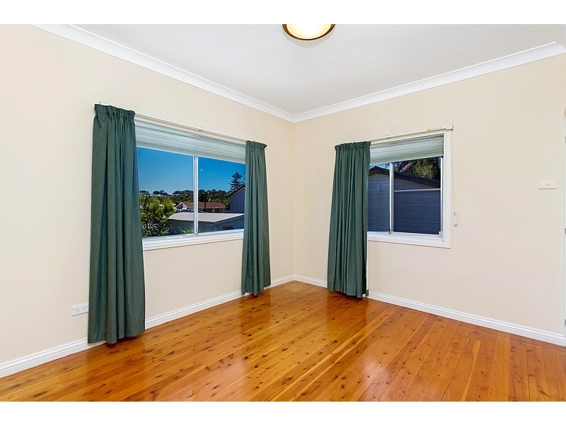 1/80 Lowanna Avenue, Forresters Beach NSW 2260