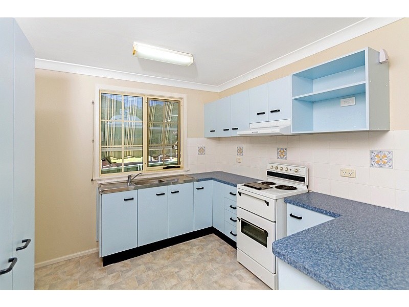 2/80 Lowanna Avenue, Forresters Beach NSW 2260