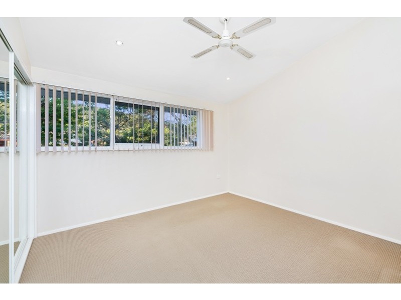 1/57 Orange Parade, Wyoming NSW 2250