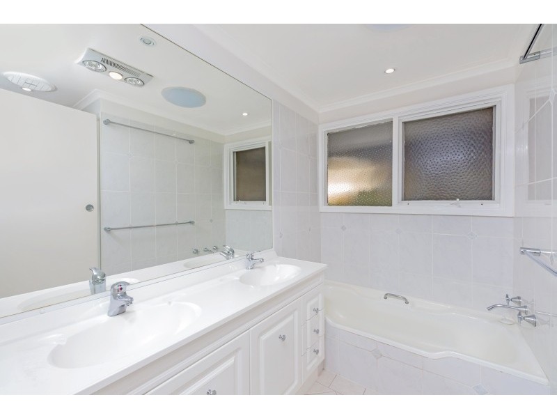 1/57 Orange Parade, Wyoming NSW 2250