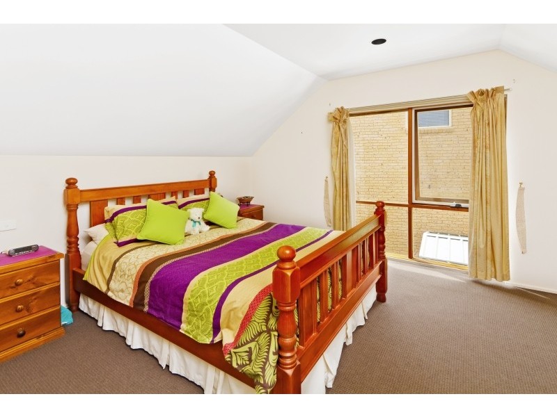 7 Michele Close, Green Point NSW 2251