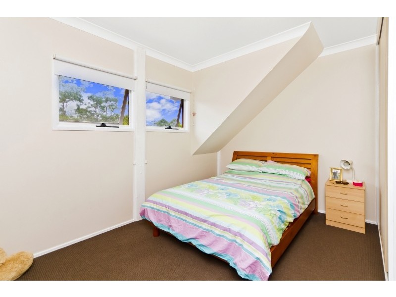 7 Michele Close, Green Point NSW 2251