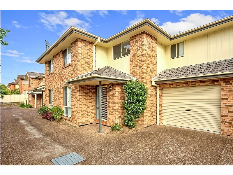 2/8 Russell Street, East Gosford NSW 2250