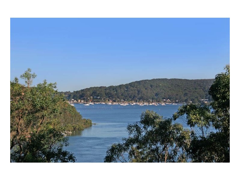 83 Daley Avenue, Daleys Point NSW 2257