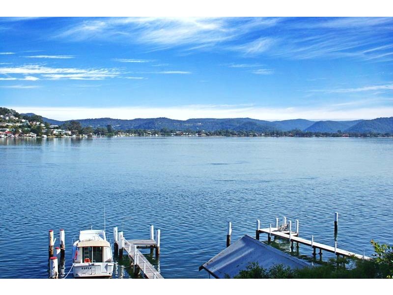 60 Daley Ave, Daleys Point NSW 2257