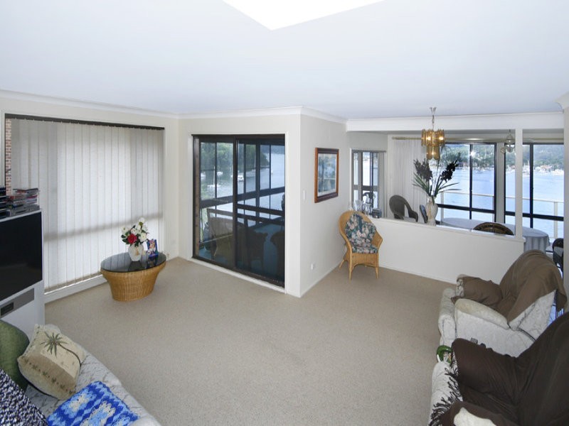 100 Daley Avenue, Daleys Point NSW 2257