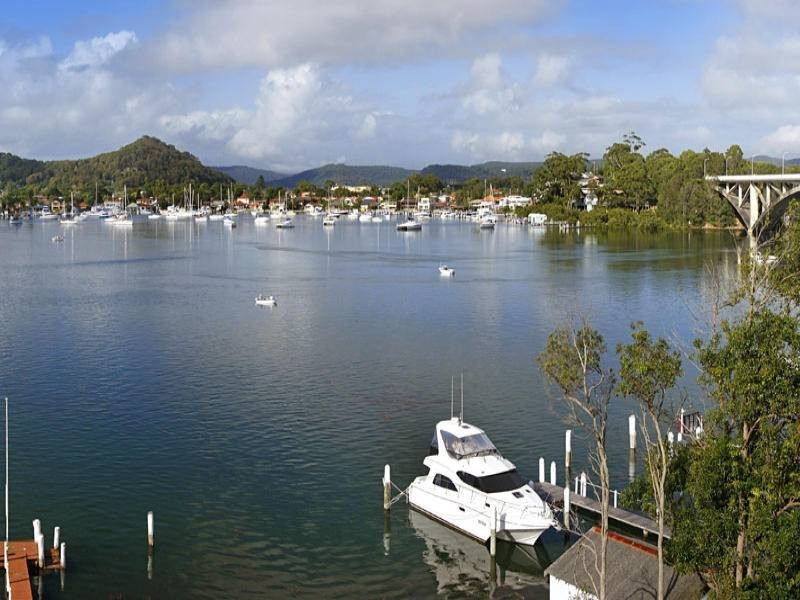 100 Daley Avenue, Daleys Point NSW 2257