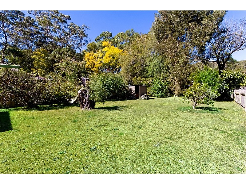 15 Emerald Avenue, Pearl Beach NSW 2256