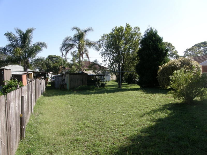 14 Bowden Road, Woy Woy NSW 2256