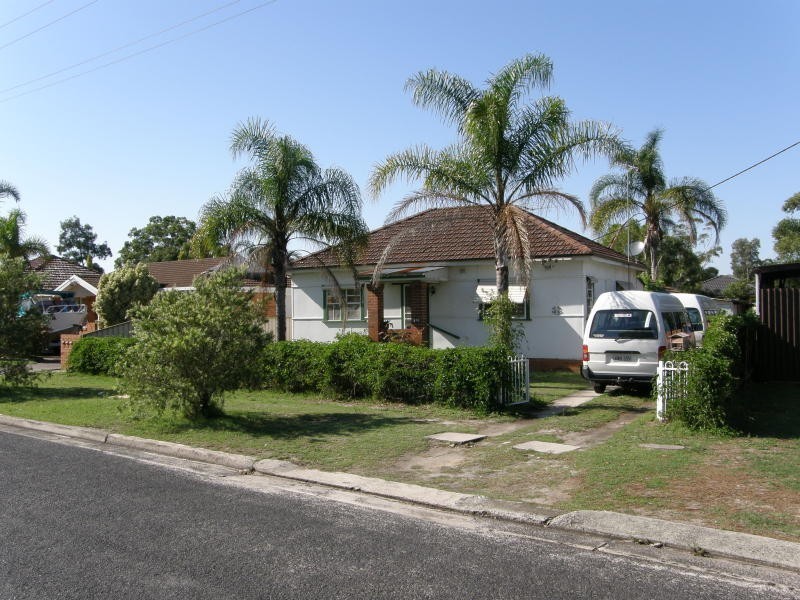 14 Bowden Road, Woy Woy NSW 2256