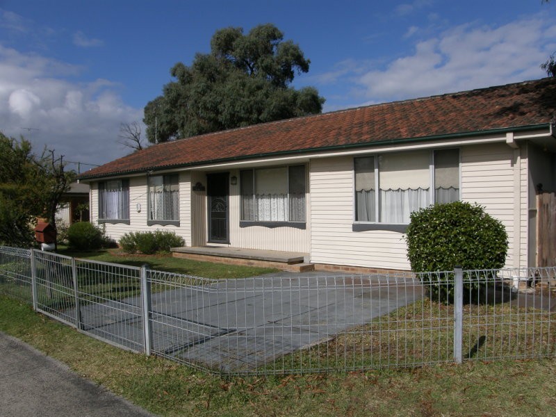 4 Veron Road, Umina Beach NSW 2257