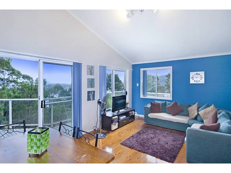 11 Daley Ave, Daleys Point NSW 2257