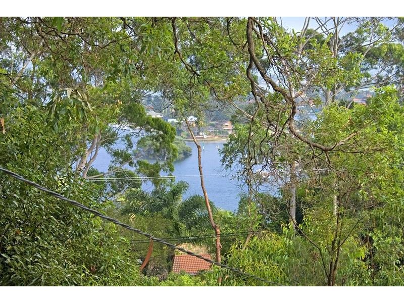 11 Daley Ave, Daleys Point NSW 2257