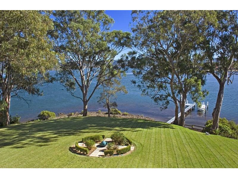 52 Daleys Avenue, Daleys Point NSW 2257