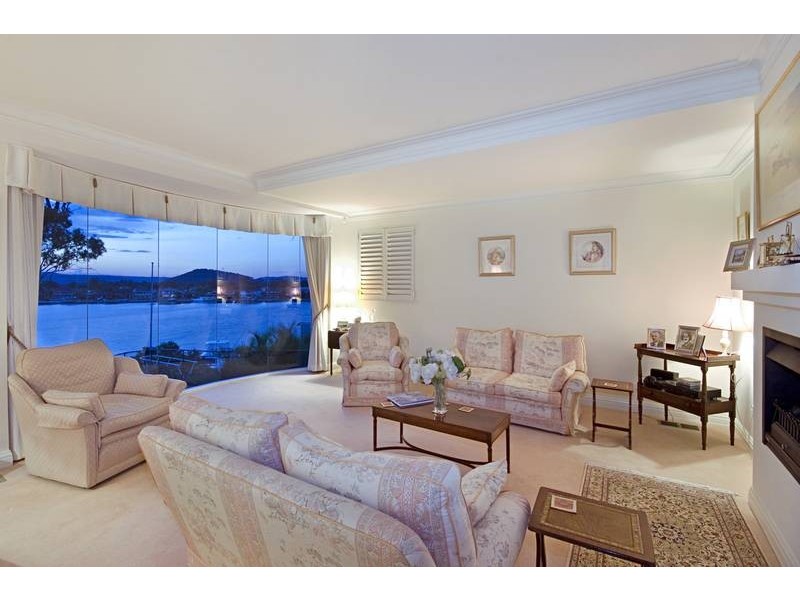 52 Daleys Avenue, Daleys Point NSW 2257