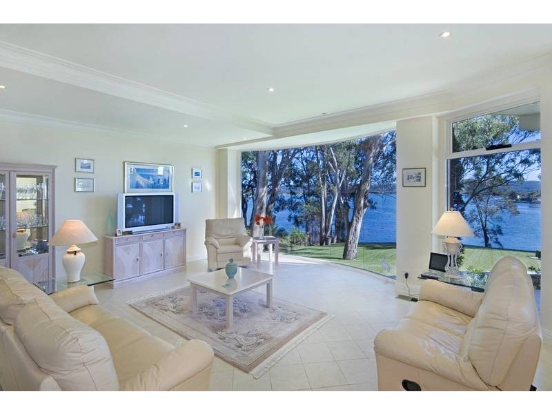 52 Daleys Avenue, Daleys Point NSW 2257