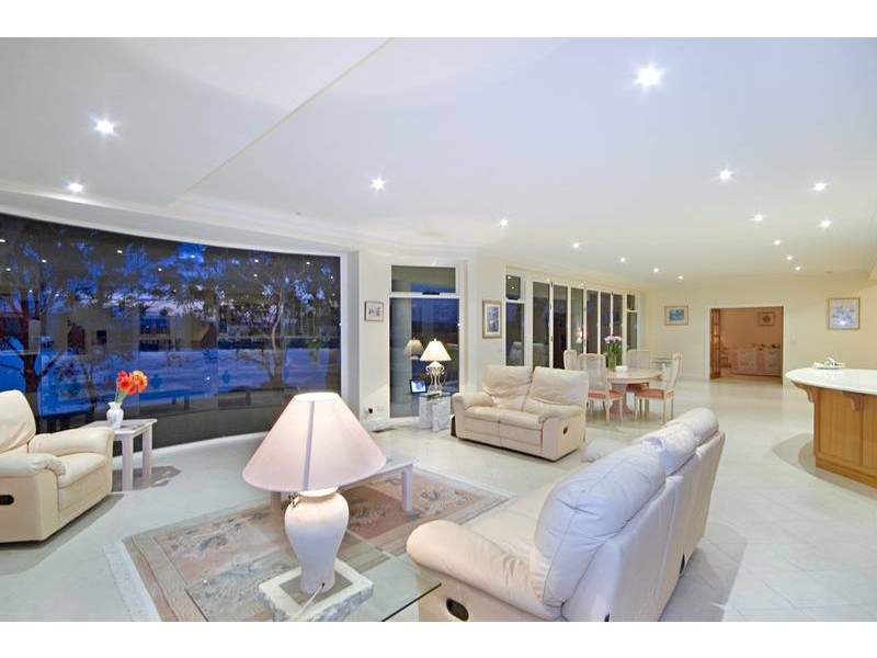 52 Daleys Avenue, Daleys Point NSW 2257