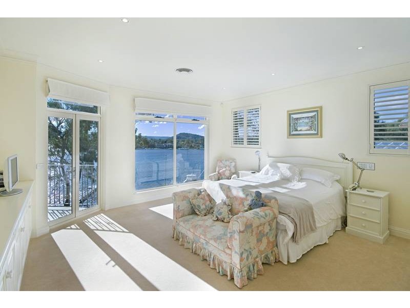 52 Daleys Avenue, Daleys Point NSW 2257