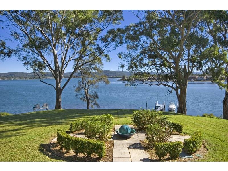 52 Daleys Avenue, Daleys Point NSW 2257
