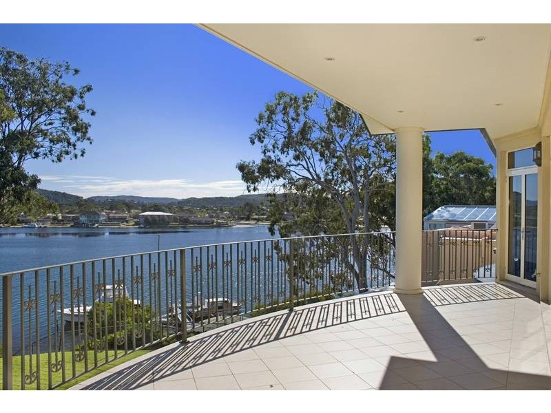 52 Daleys Avenue, Daleys Point NSW 2257