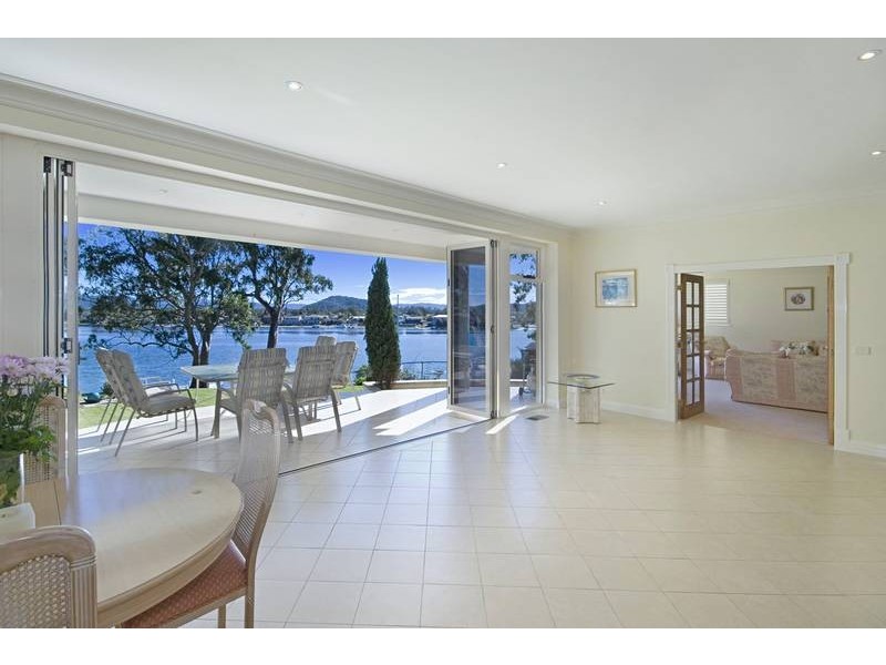 52 Daleys Avenue, Daleys Point NSW 2257